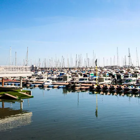2 Bedroom Gorgeous In Torrevieja Appartement *