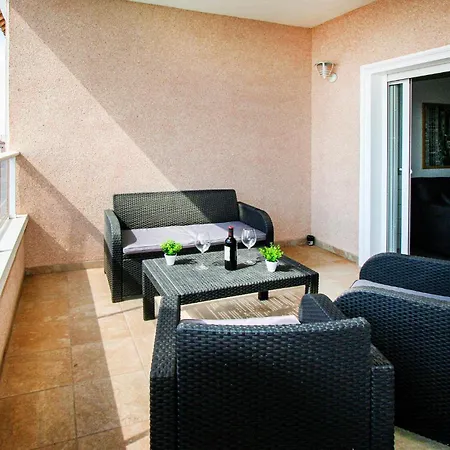 Appartement Beautiful In Torrevieja