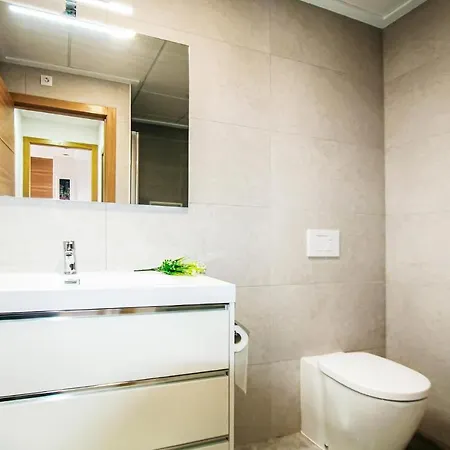 2 Bedroom Gorgeous In Torrevieja Lägenhet